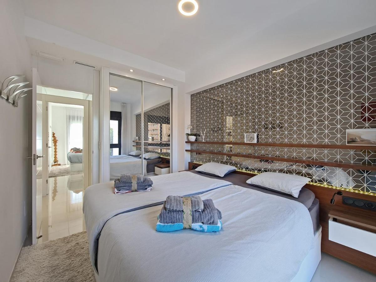 ארנאלס דל סול Beachfront Luxury Apartments By Nras מראה חיצוני תמונה