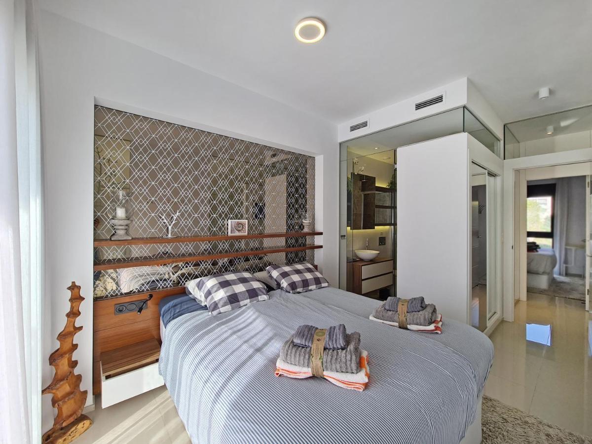 ארנאלס דל סול Beachfront Luxury Apartments By Nras מראה חיצוני תמונה
