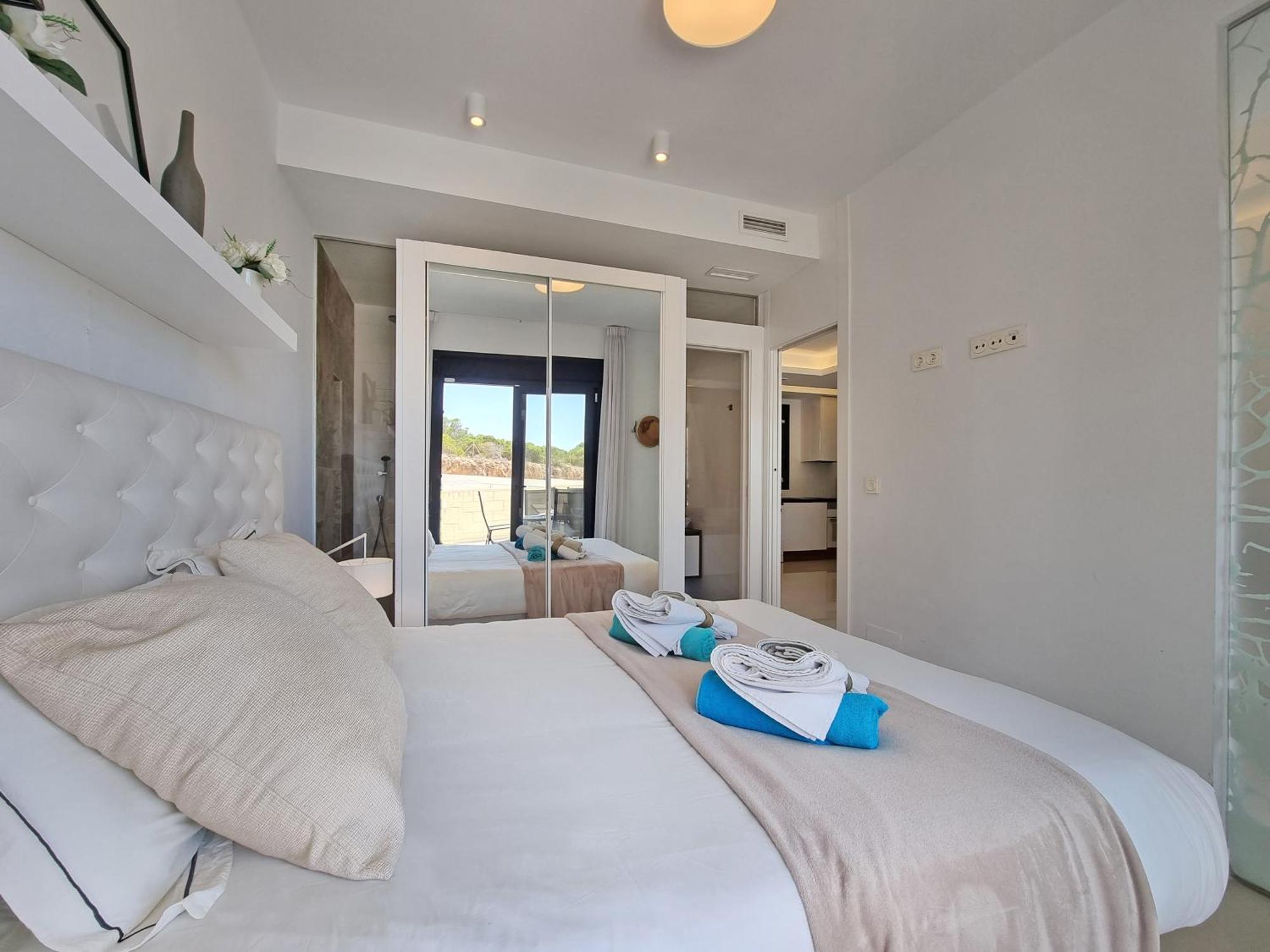 ארנאלס דל סול Beachfront Luxury Apartments By Nras חדר תמונה