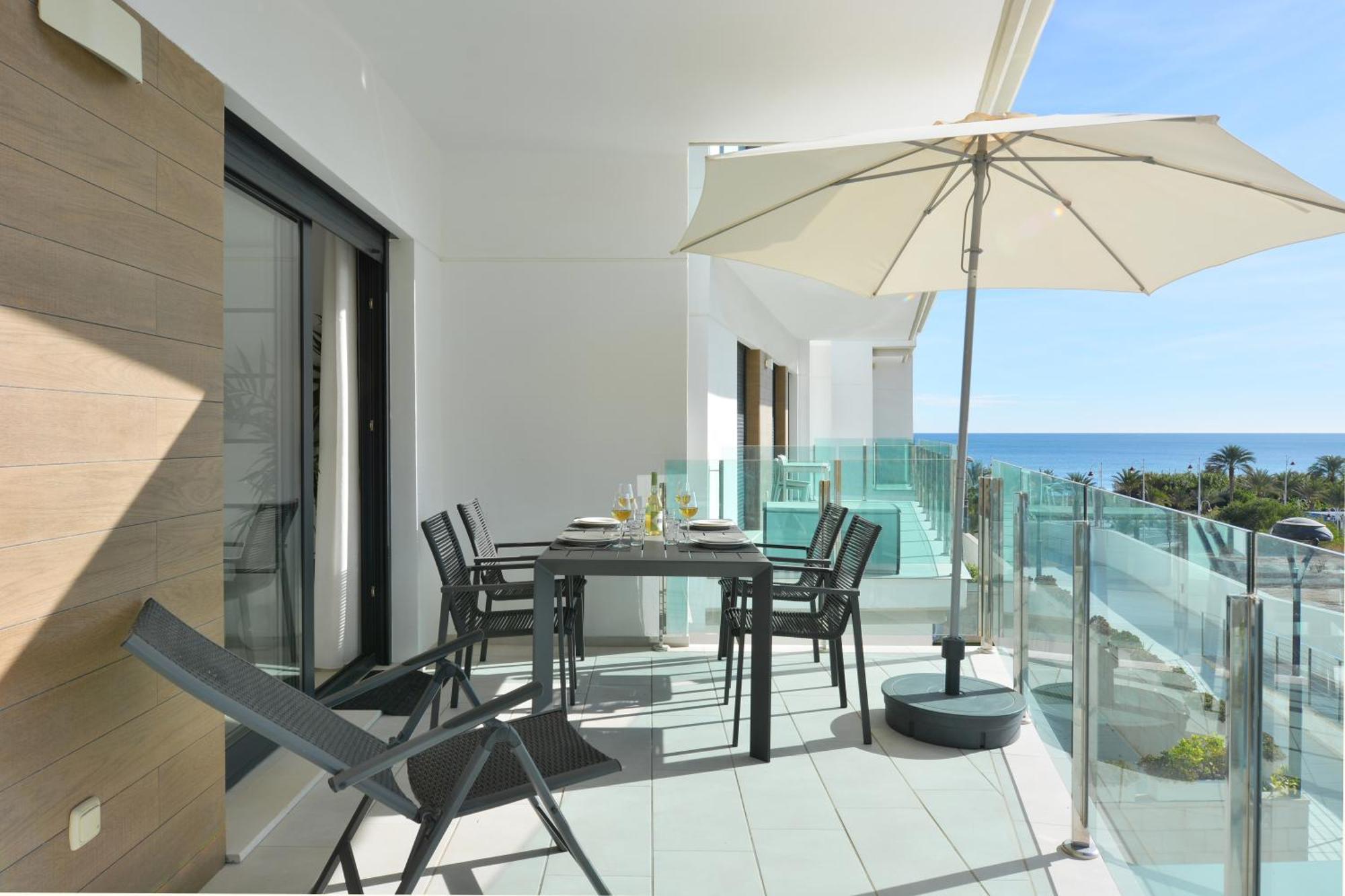 ארנאלס דל סול Beachfront Luxury Apartments By Nras חדר תמונה