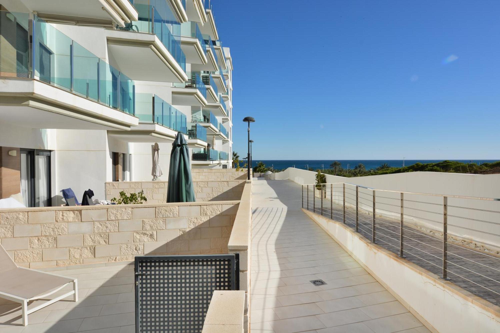 ארנאלס דל סול Beachfront Luxury Apartments By Nras חדר תמונה
