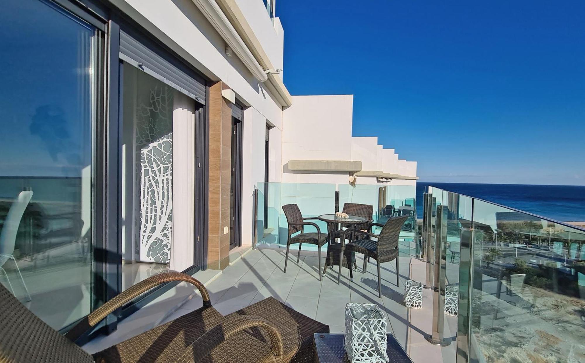 ארנאלס דל סול Beachfront Luxury Apartments By Nras חדר תמונה