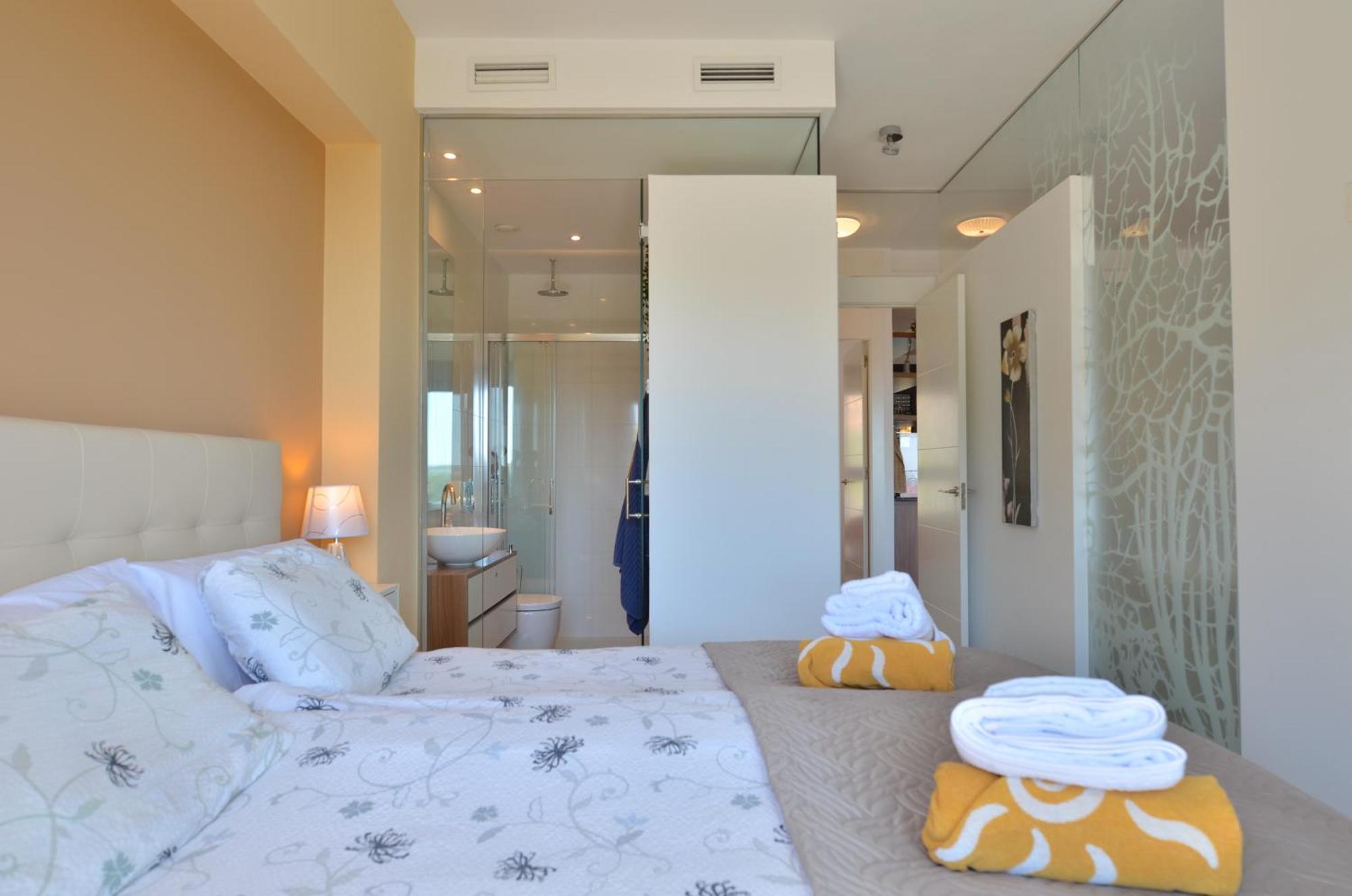 ארנאלס דל סול Beachfront Luxury Apartments By Nras חדר תמונה
