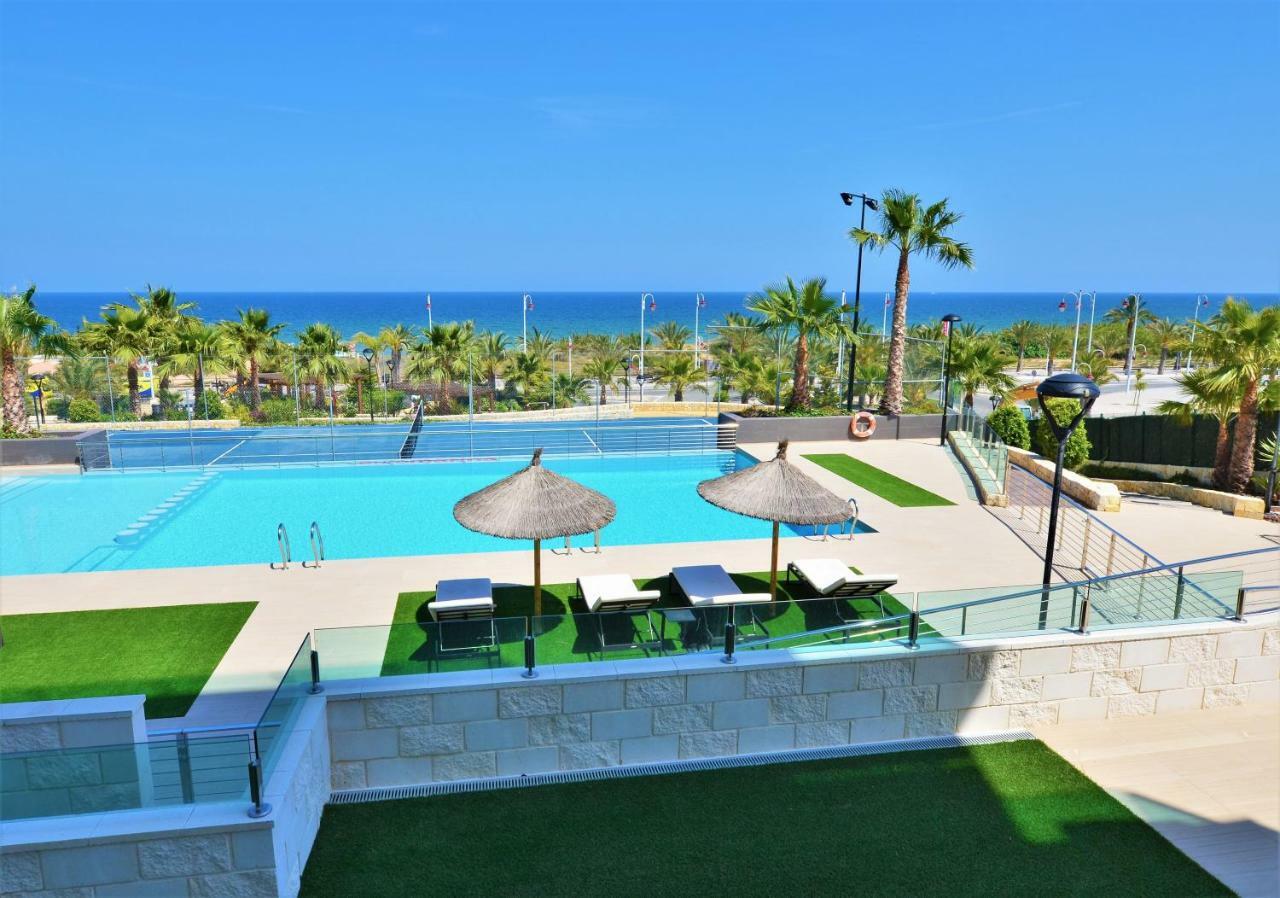 ארנאלס דל סול Beachfront Luxury Apartments By Nras מראה חיצוני תמונה